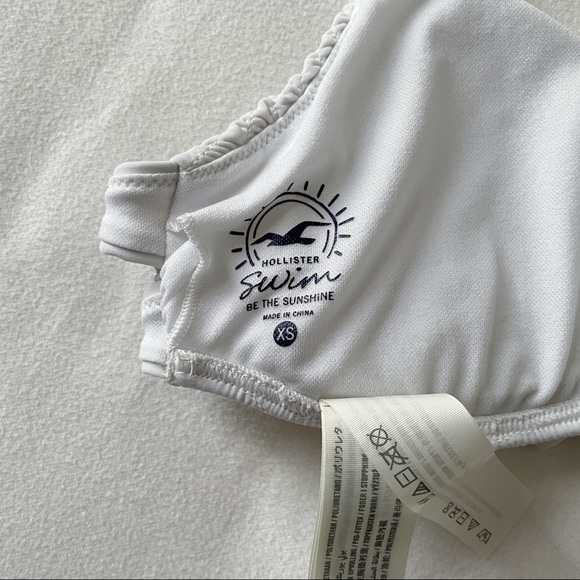 white smocked scoop neck bikini top 🤍 - Picture 4 of 4